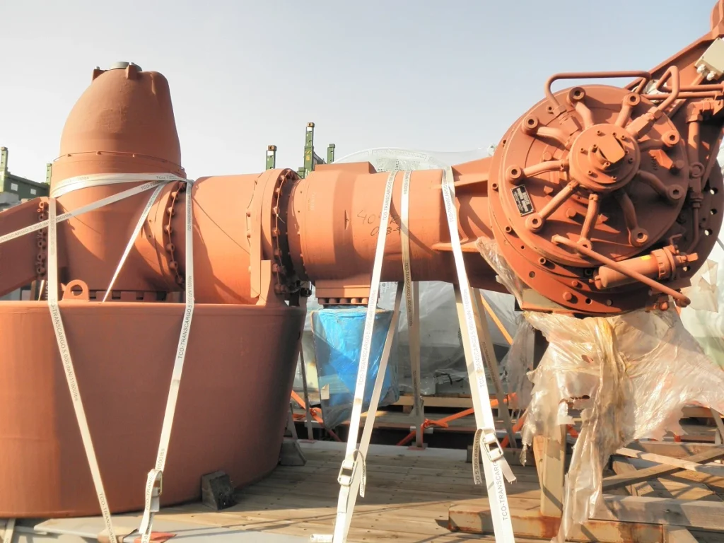 Unused Surplus Thrusters, CPP, Gear Boxes, Winches, & Other Misc. Deck Equipment