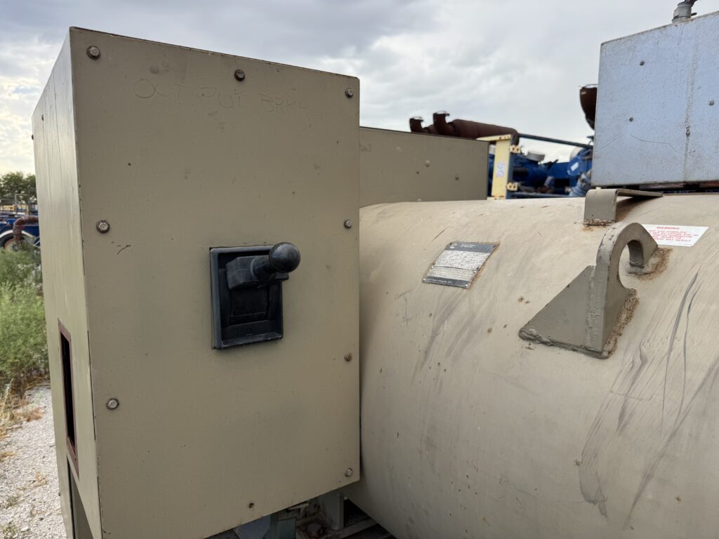 Cummins KTA3067-GS, 1000kW Diesel Generator Set, Low Hours